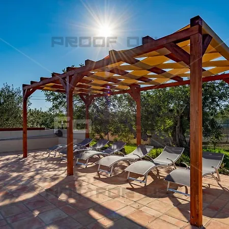 Casa Olival Santa Bárbara de Nexe